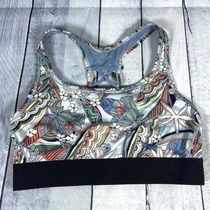 Victoria sports bra size medium